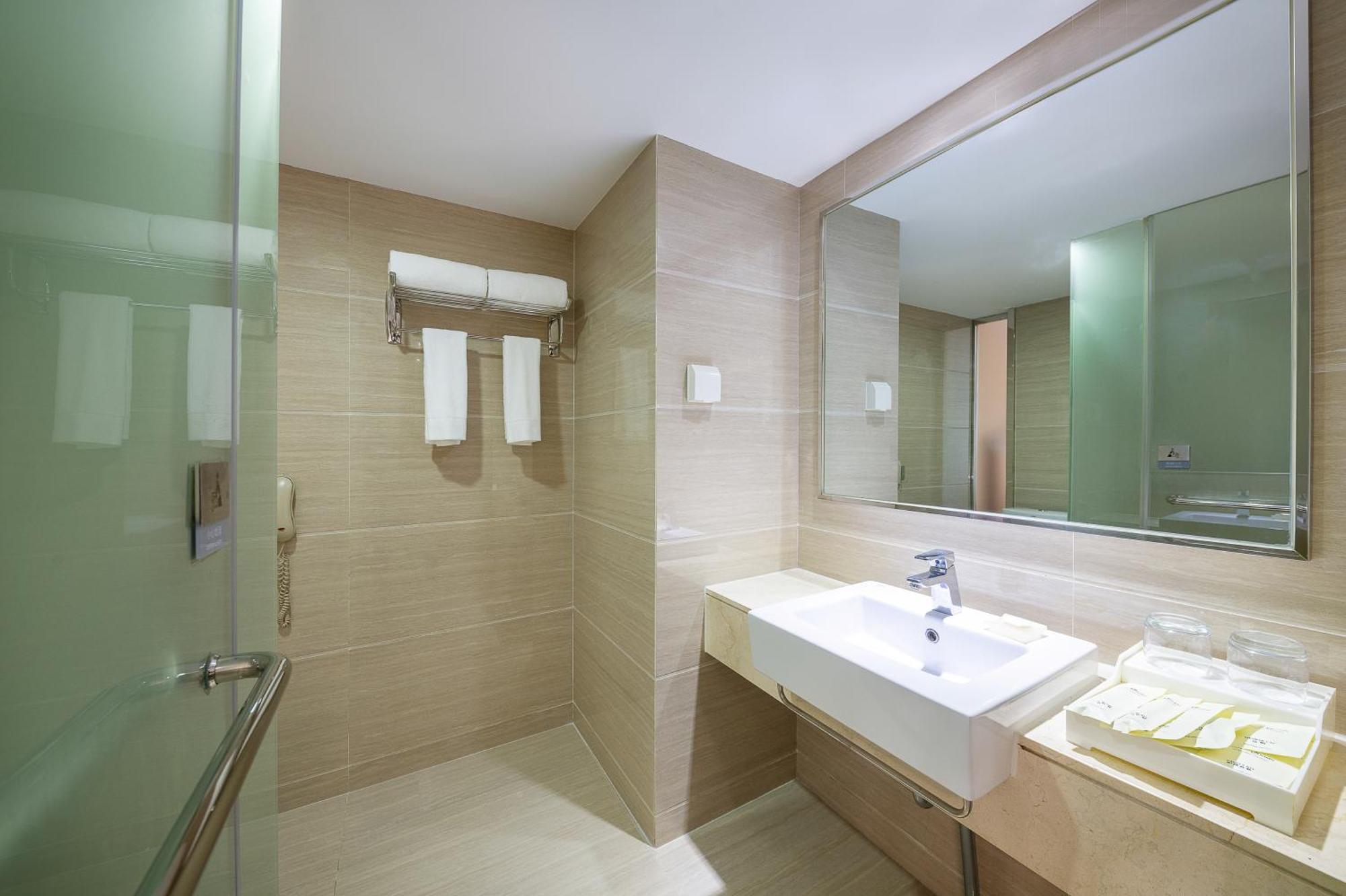 Zhongyi Hotel - Guangzhou Feixiang Park Metro Station Wanda Plaza Extérieur photo